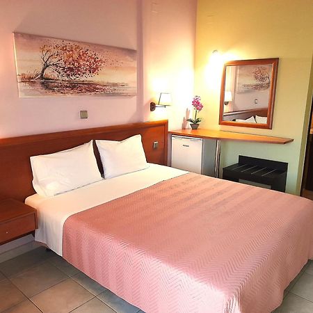 Hotel Prigipikon Suites And Sofites Loutra Ipatis Exterior foto