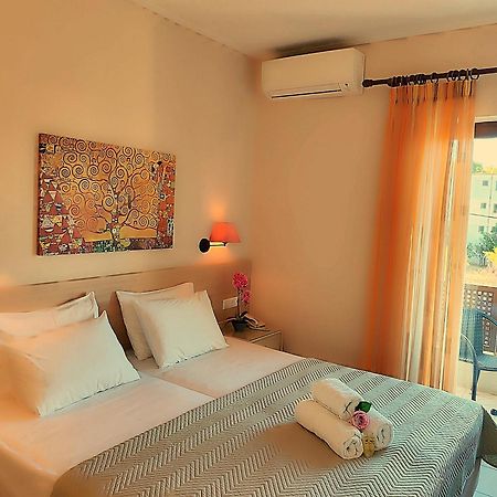 Hotel Prigipikon Suites And Sofites Loutra Ipatis Exterior foto