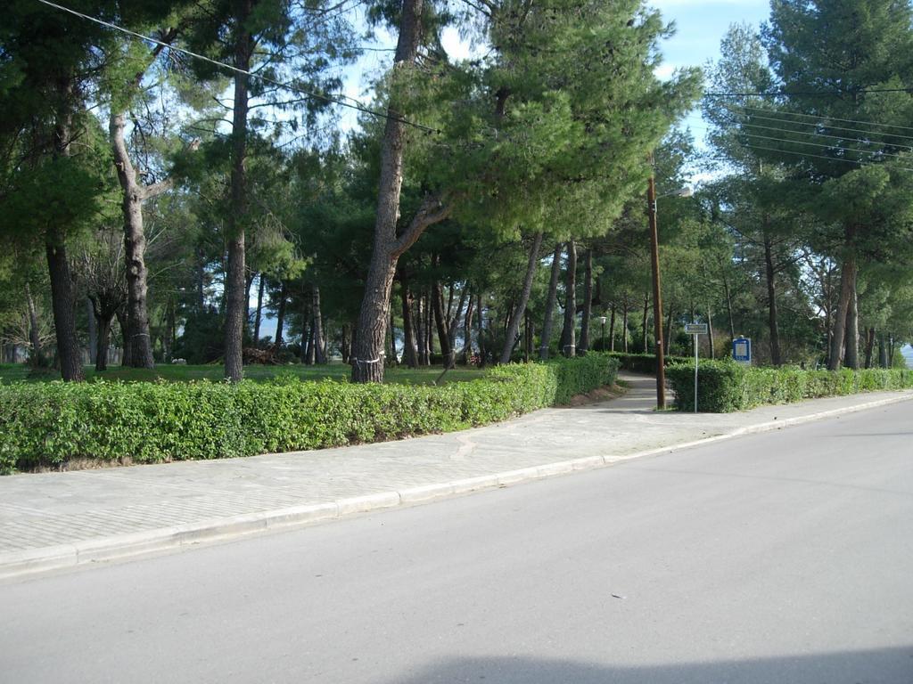 Hotel Prigipikon Suites And Sofites Loutra Ipatis Exterior foto