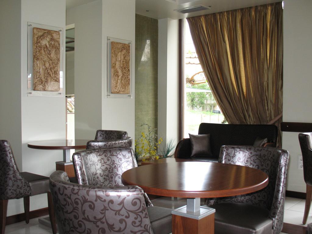 Hotel Prigipikon Suites And Sofites Loutra Ipatis Exterior foto