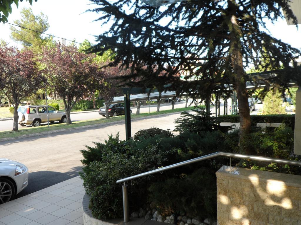 Hotel Prigipikon Suites And Sofites Loutra Ipatis Exterior foto