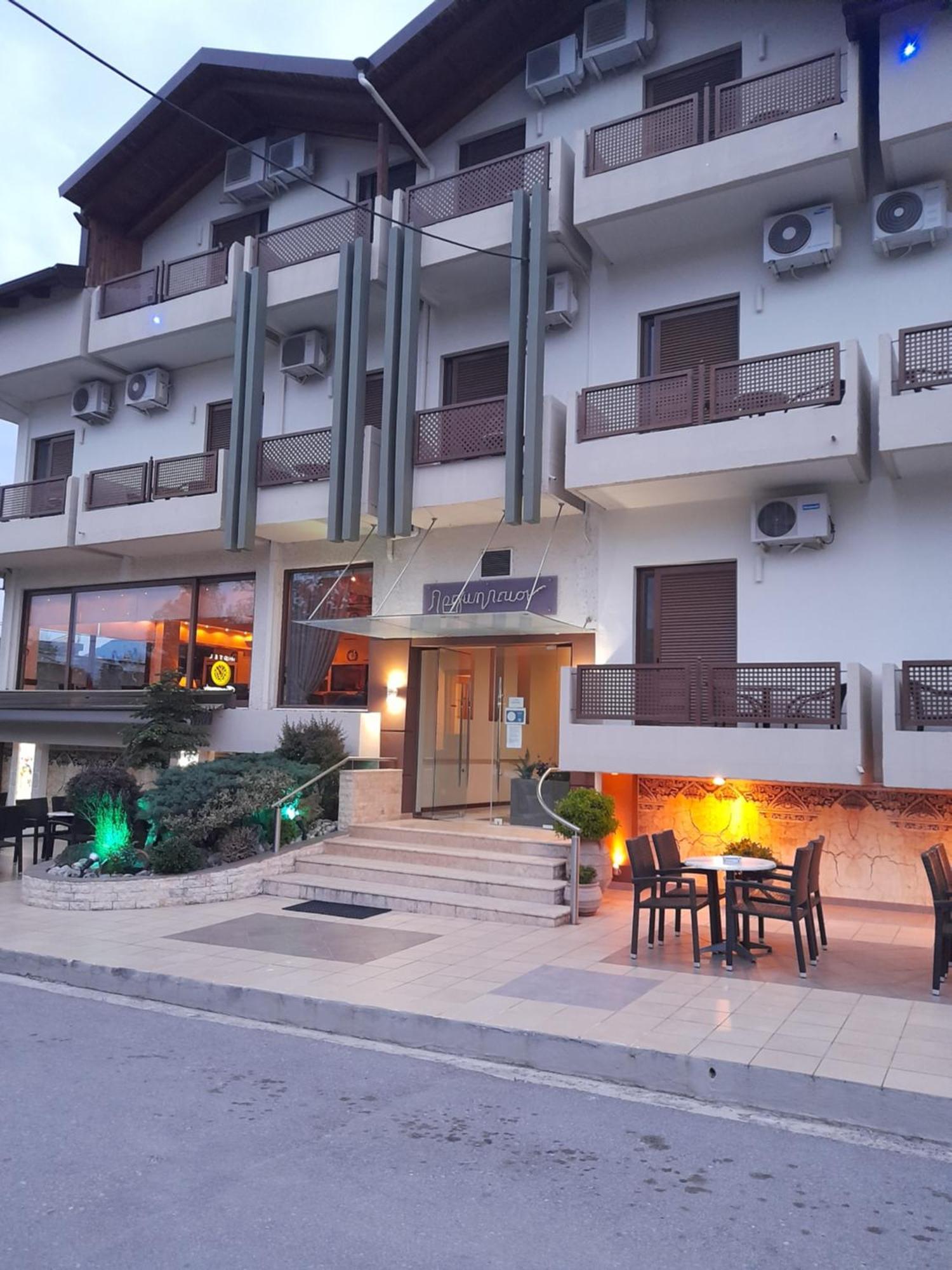 Hotel Prigipikon Suites And Sofites Loutra Ipatis Exterior foto